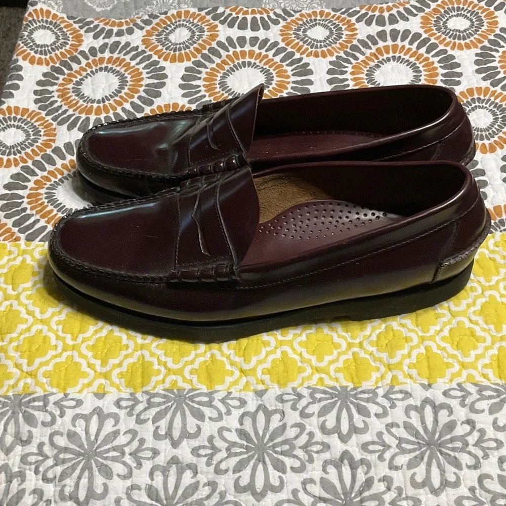 L.L. Bean Men's Penny Loafers in Deep Wine